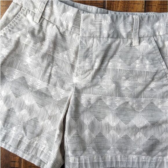⭐ 3 for $20🌼 Caslon Geometric Shorts - Picture 2 of 7